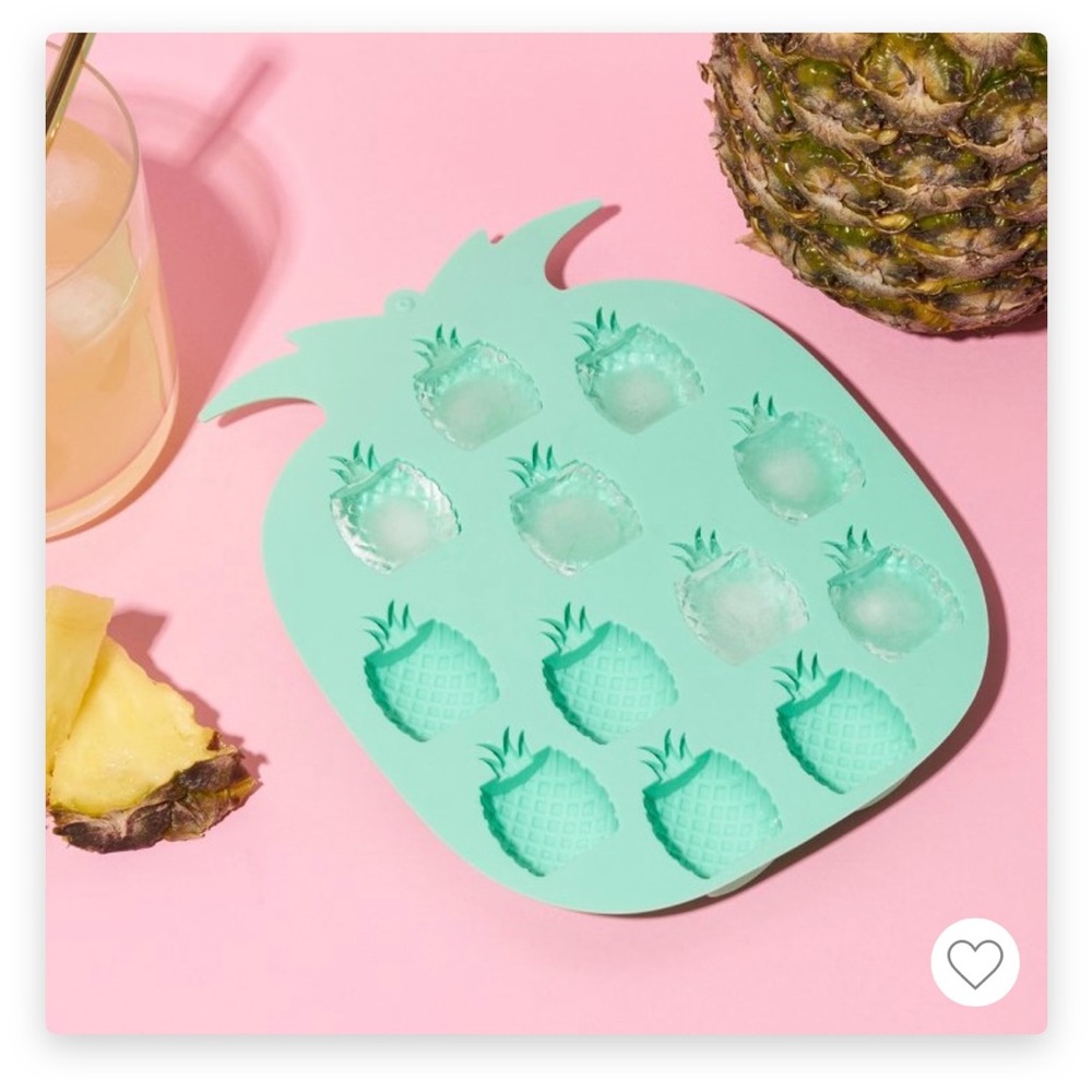 Blush Pineapple Shaped Ice Silicone Mold